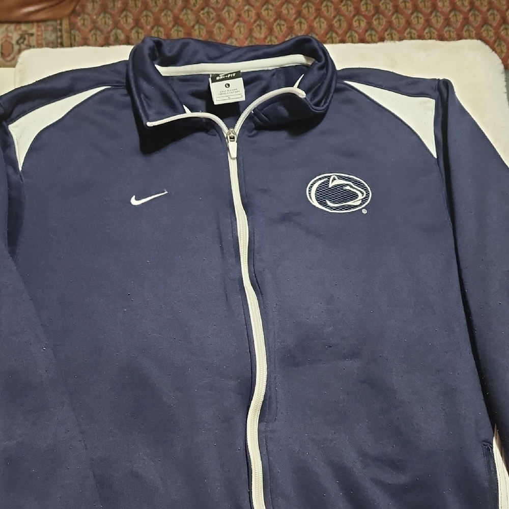 Nike Dri- Fit  Penn State Jacket .  Mens Size Large.